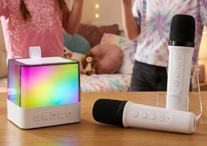 Портативная Bluetooth колонка K18 с LED подсветкой + 2 микрофона, для вечеринок и караоке, на аккумуляторе 2000 мАч, до 8 часов работы, белая - изображение 5