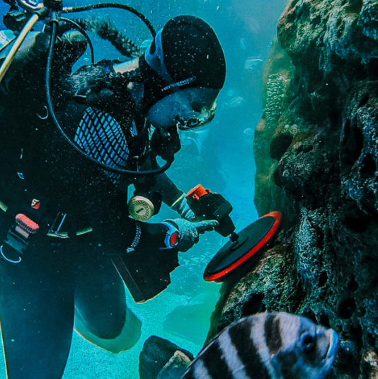 Акумуляторний очисник корпусів суден Nemo Hull Cleaner Electric Brush - Фото 7 Акумуляторний очисник корпусів суден Nemo Hull Cleaner Electric Brush - изображение 7