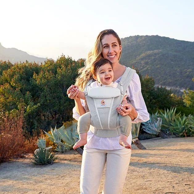 Рюкзак-переноска Ergobaby Omni Breeze Baby Carrier Pearl Grey від народження - Фото 5 Рюкзак-переноска Ergobaby Omni Breeze Baby Carrier Pearl Grey від народження - зображення 5