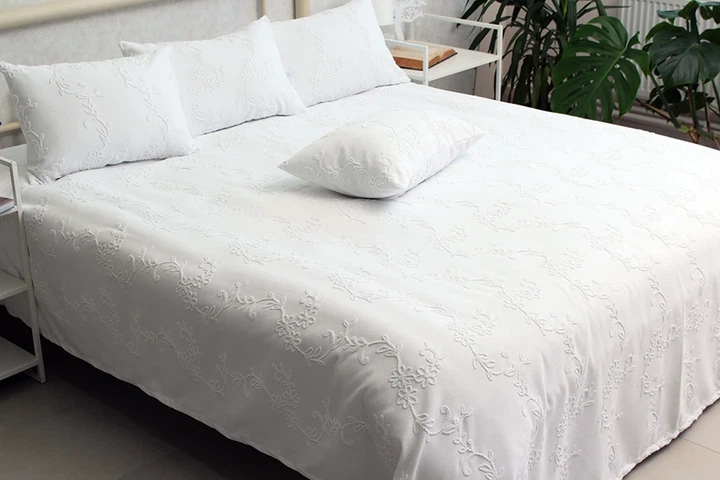 Покрывало Tag Tekstil Gloria white 160x240 см - изображение 3