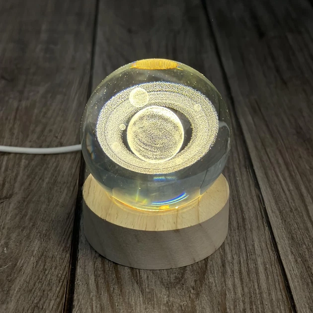 3D нічник Сатурн скляний на дерев'яній підставці з LED підсвічуванням від USB 8 × 6 см - зображення 8