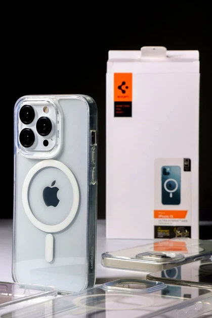 Чехол Spigen Ultra Hybrid с MagSafe для iPhone 17 прозрачный силиконовый с защитой камеры - Фото 5 Чехол Spigen Ultra Hybrid с MagSafe для iPhone 17 прозрачный силиконовый с защитой камеры - изображение 5