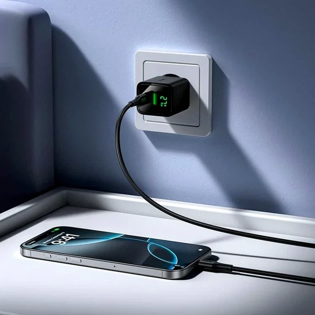 Зарядний пристрій Hoco CS84A 30Вт USB-C USB-A чорний з цифровим дисплеєм для смартфонів і планшетів - Фото 6 Зарядний пристрій Hoco CS84A 30Вт USB-C USB-A чорний з цифровим дисплеєм для смартфонів і планшетів - зображення 6