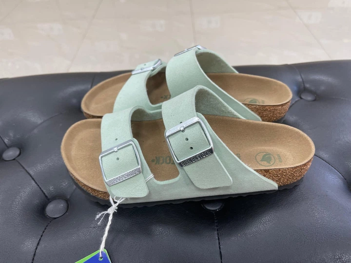 Жіночі шльопанці Біркеншток Birkenstock Arizona Matcha 1024056