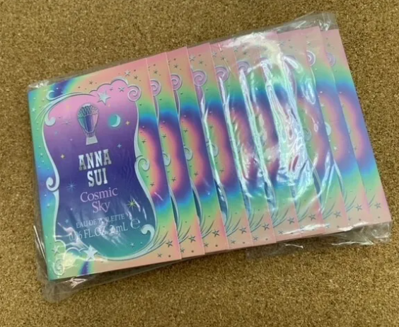 Anna Sui Cosmic Sky Туалетна вода Пробник 2мл - Фото 4 Anna Sui Cosmic Sky Туалетна вода Пробник 2мл - зображення 4