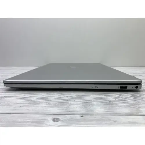 Ноутбук HP (Hewlett Packard) | Core i5-1135G7 4(8)x4.20 GHz | 17.3 дюйм" | Core i5 | 8192 GB | 240 GB | Intel Iris Xe Graphics G7 80EU | 19340 - Б/В - зображення 4
