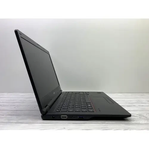 Ноутбук Fujitsu | Core i3-8130U 2(4)x3.40 GHz | 14 дюйм" | Core i3 | 8192 MB | 240 GB | Intel HD Graphics 620 | 25527 - Б/У - изображение 3