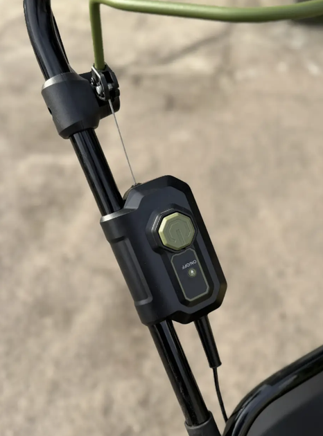 Самохідна газонокосарка акумуляторна + садова повітродуйка Green Machine 62V - зображення 10
