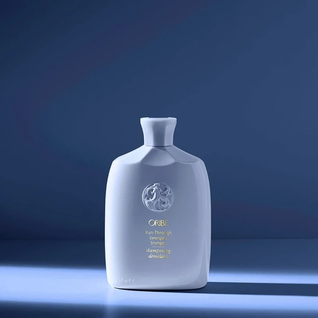Шампунь Oribe Run Through Detangling Shampoo 250 мл (O-RTDS-250) - Фото 1 Шампунь Oribe Run Through Detangling Shampoo 250 мл (O-RTDS-250) - зображення 1