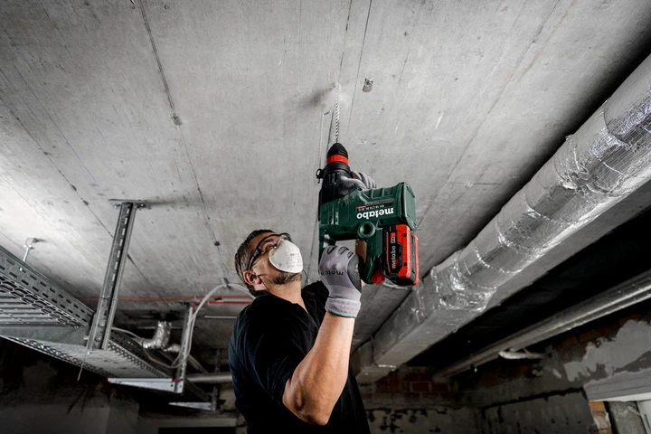 Аккумуляторный перфоратор Metabo KH 18 LTX BL 35 Q 18V со сменным патроном Metabo-Quick (600813850) - изображение 3