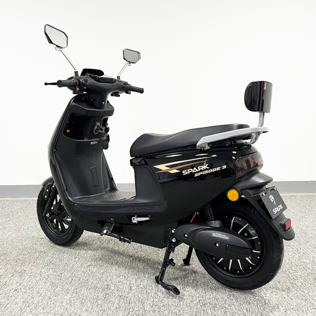Електроскутер Spark SP1500E-3 (Чорний) - Фото 8 Електроскутер Spark SP1500E-3 (Чорний) - зображення 8