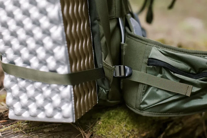 Туристичний рюкзак Tramp Expedition 60 л для походів, трекінгу та гірського туризму (UTRP-056-olive) - изображение 7