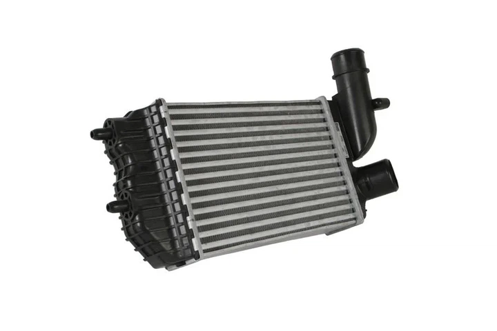 Впускний охолоджувач повітря NISSENS 96889 Citroen Jumper; Fiat Ducato; Peugeot Boxer 0384E4, 0384G8, 1307012080 - изображение 2