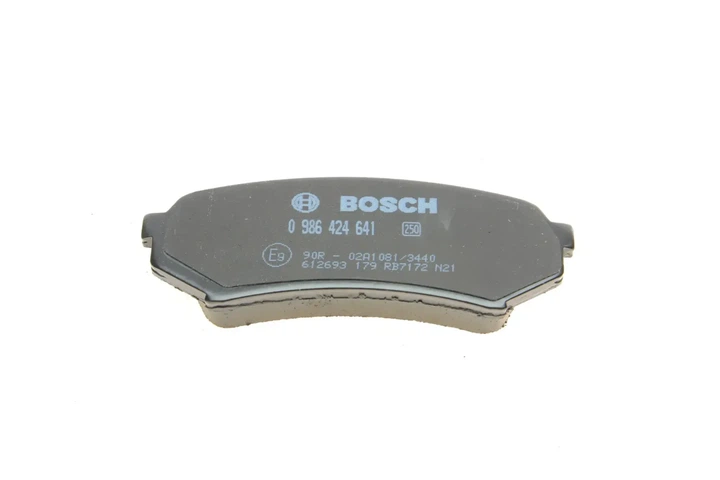 Гальмівні колодки BOSCH 0986424641 Lexus LX; Toyota Land Cruiser 446660110, 04466YZZC4, 04466YZZAA - Фото 4 Гальмівні колодки BOSCH 0986424641 Lexus LX; Toyota Land Cruiser 446660110, 04466YZZC4, 04466YZZAA - зображення 4