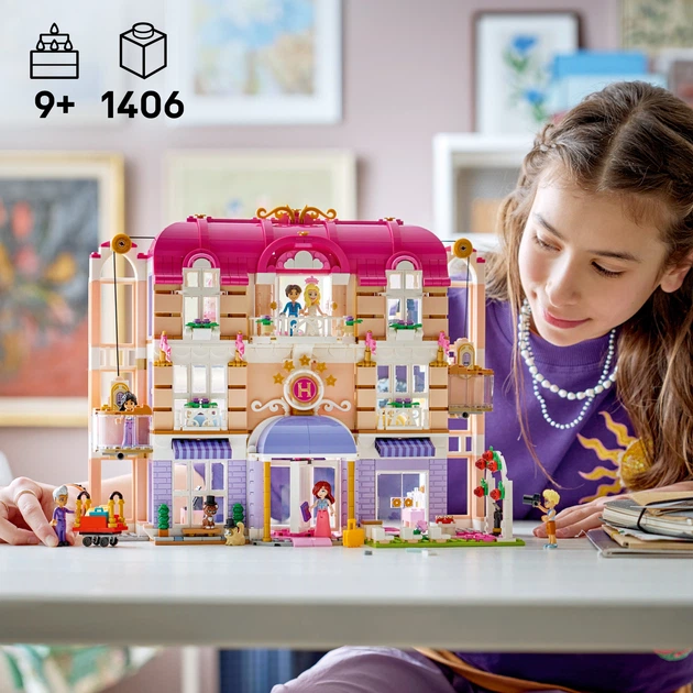 Zestaw klocków LEGO Friends Grand Hotel w mieście Heartlake 1406 elementów (42704) - obraz 3