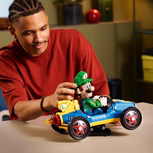 Zestaw klocków LEGO Super Mario Mario Kart — Luigi i Mach 8 2234 elementy (72050) - obraz 6