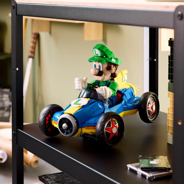 Zestaw klocków LEGO Super Mario Mario Kart — Luigi i Mach 8 2234 elementy (72050) - obraz 7