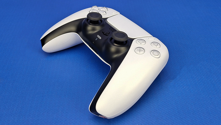 Набор Консоль Sony PlayStation 5 Blu-ray 825GB White Б/У + Геймпад Беспроводной DualSense + Подставка Black - изображение 8