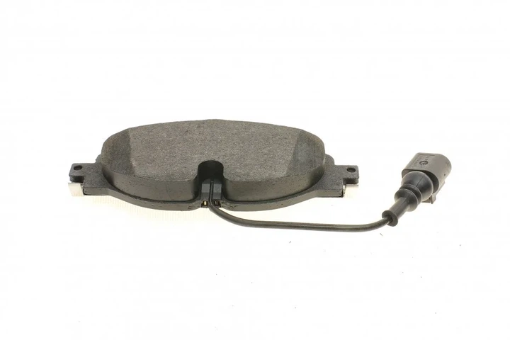 Комплект гальмівних колодок BOSCH 0 986 494 660 Audi A3, TT, Q3; Volkswagen Golf, Passat, Touran, Caddy, Tiguan, T-Roc; Seat Leon; Skoda Octavia, Superb, Karoq, Kodiaq 8V0698151D, 2K5698151A, 8V0698151S - изображение 5