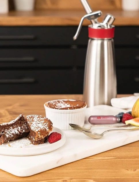Сифон для сливок iSi Gourmet Whipper / 0,25 л / Сталь / Для холодной и горячей продукции / Серебряный-Красный Б/В k1 - Фото 2 Сифон для сливок iSi Gourmet Whipper / 0,25 л / Сталь / Для холодной и горячей продукции / Серебряный-Красный Б/В k1 - изображение 2