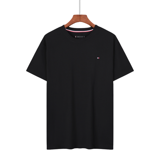 Чоловіча футболка Tommy Hilfiger Essential T-Shirt, чорна, розмір XL (TH12002.6XL) - Фото 1 Чоловіча футболка Tommy Hilfiger Essential T-Shirt, чорна, розмір XL (TH12002.6XL) - зображення 1