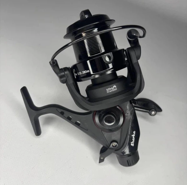 Фидерная карповая катушка Shark Carp Pro 4.91 с байтраннером 8000 и металлической конусной шпулей для донной ловли и дальнего заброса - изображение 9