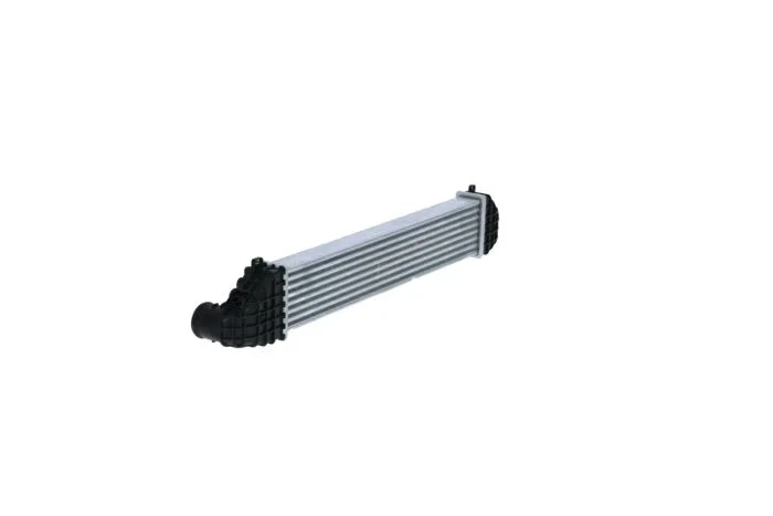 Інтеркулер VOLVO C30, C70 II, S40 II, V50 2.5 01.04-06.13 309023 NRF NRF 309023 Volvo C30, S40, V50, C70 30636847, 30741851, 30776211 - изображение 2