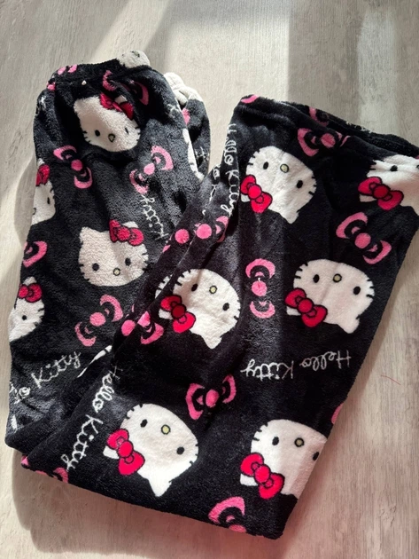 Штани піжамні плюшеві Hello Kitty чорного кольору, теплі домашні штани Хеллоу Кітті L - Фото 7 Штани піжамні плюшеві Hello Kitty чорного кольору, теплі домашні штани Хеллоу Кітті L - зображення 7