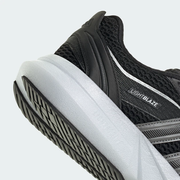 Женские Кроссовки Lightblaze Glow adidas JP6293 39.5 (6 UK) черный (4068802975649) - изображение 10