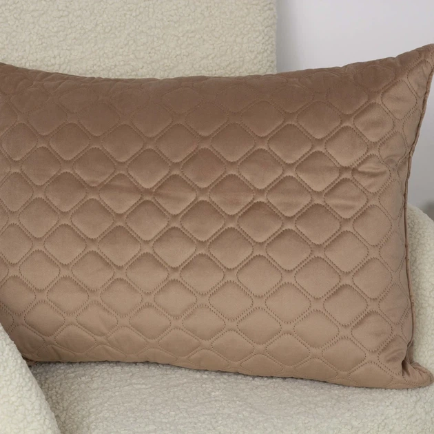 Подушка декоративна 50×70 ТЕП VELOUR капучино, велюр, м’яка, антиалергенна - Фото 3 Подушка декоративна 50×70 ТЕП VELOUR капучино, велюр, м’яка, антиалергенна - зображення 3