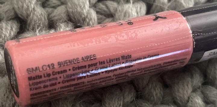 Жидкая помада с матовым финишем Nyx Soft Matte Lip Cream Buenos Aires SMLC12 персиково-розовый 8 мл - изображение 5