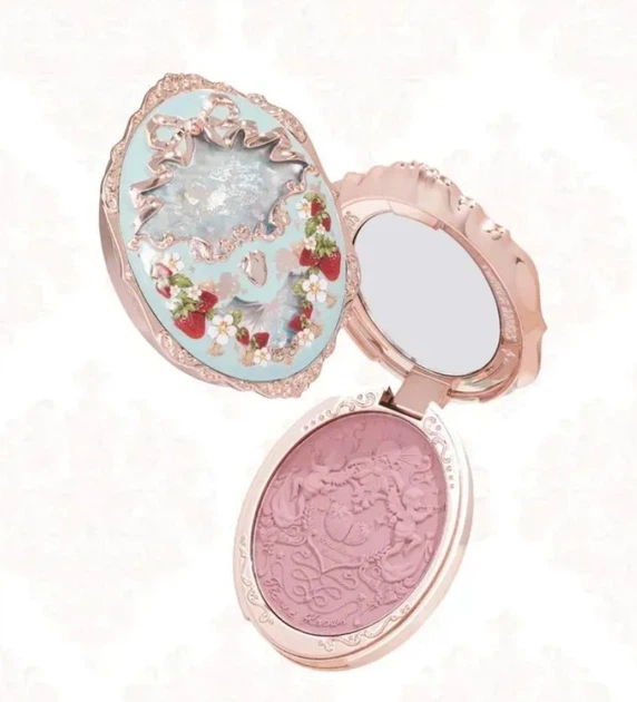 Рум'яна від Flower Knows Strawberry Rococo Embossed Blush (02 Pure Rhyme) - Фото 1 Рум'яна від Flower Knows Strawberry Rococo Embossed Blush (02 Pure Rhyme) - зображення 1