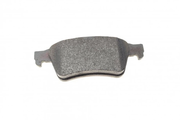 Комплект гальмівних колодок BOSCH 0 986 494 032 Renault Laguna, Espace, Latitude, Megane; Nissan Primera; Opel Vectra; Mazda 3; Ford Transit, Connect 7701207968, 440608281R, 7701207996 - изображение 5