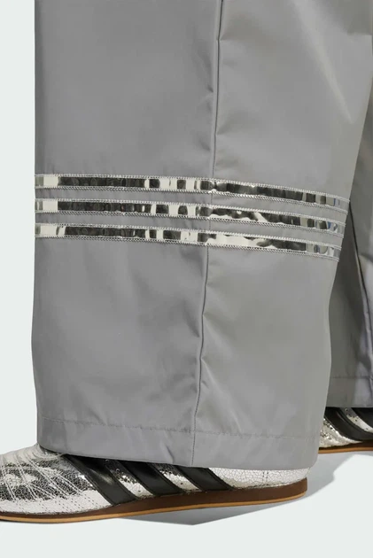 Жіночі спортивні штани Neuclassics Nylon JI8536 прямі широкі брюки сірі Розмір 34 - Фото 5 Жіночі спортивні штани Neuclassics Nylon JI8536 прямі широкі брюки сірі Розмір 34 - зображення 5
