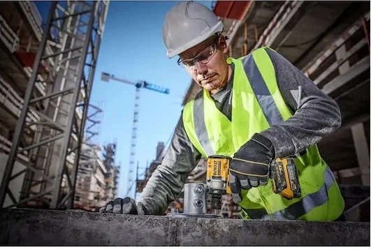 Ударний гайковерт DeWalt 18V POWERSTACK 1/2' 406 Нм з 2 акумуляторами 1.7 Аг (DCF921E2T-QW) - зображення 7