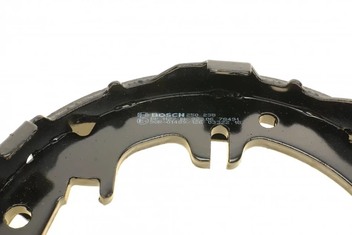 Гальмівна колодка BOSCH 0 986 487 615 Toyota Rav-4, Avensis, Previa; Lexus GS, IS, LS 4659048020, 4655050010, 4654050010 - Фото 6 Гальмівна колодка BOSCH 0 986 487 615 Toyota Rav-4, Avensis, Previa; Lexus GS, IS, LS 4659048020, 4655050010, 4654050010 - изображение 6