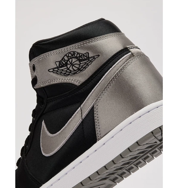 Жіночі кросівки Air Jordan 1 Retro High Og FD4810-010 шкіряні чорні з срібним Розмір 42.5 - изображение 6