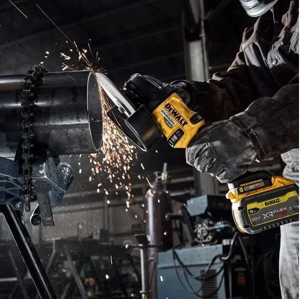 Акумуляторна кутова шліфувальна машина DeWalt 54V FlexVolt 180 мм без акумулятора та зарядного пристрою (DCG440N-XJ) - зображення 4