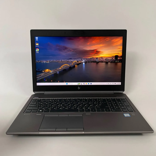 Мобільна робоча станція Б-клас HP ZBook 15 G5 / 15.6" (1920x1080) IPS / Intel Core i7-8850H (6 (12) ядра по 2.6 - 4.3 GHz) / 16 GB DDR4 / 240 GB SSD / nVidia Quadro P1000, 4 GB GDDR5, 256-bit / Fingerprint / HDMI б/в + Подарунок Бездротова миша / USB - зображення 2