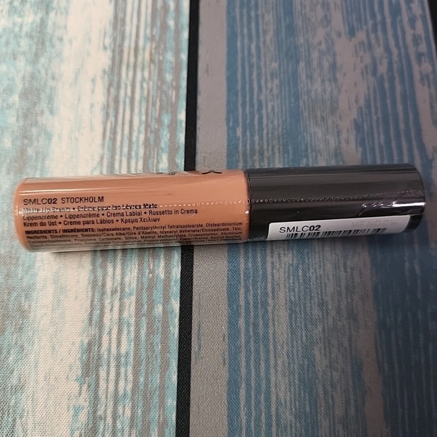 Жидкая помада с матовым финишем Nyx Soft Matte Lip Cream Stockholm SMLC02 бежевый 8 мл - изображение 7