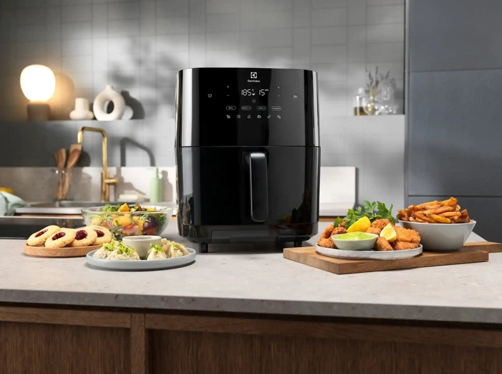 Мультипіч Electrolux 1800Вт, чаша-6.8л, сенсорне керування, 6 авто. програм, пара, пластик, чорний (00108846) - изображение 2