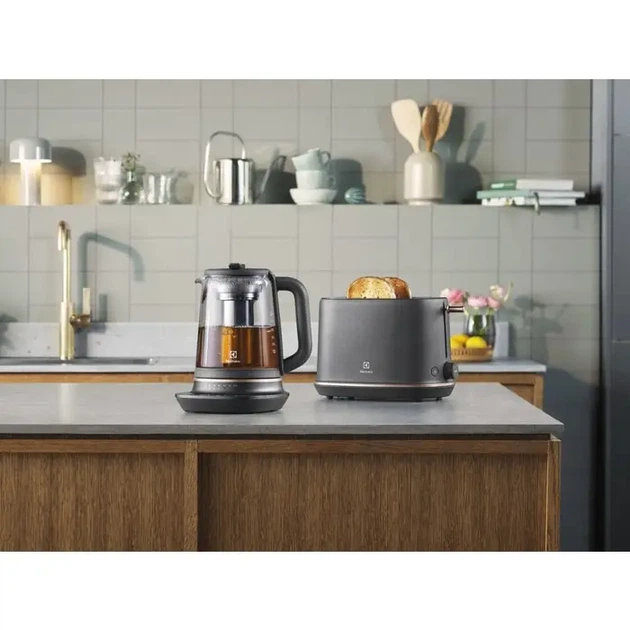 Електрочайник Electrolux 1.7л, Strix, скло, заварник, підтримка температури, чорний (00109423) - изображение 3
