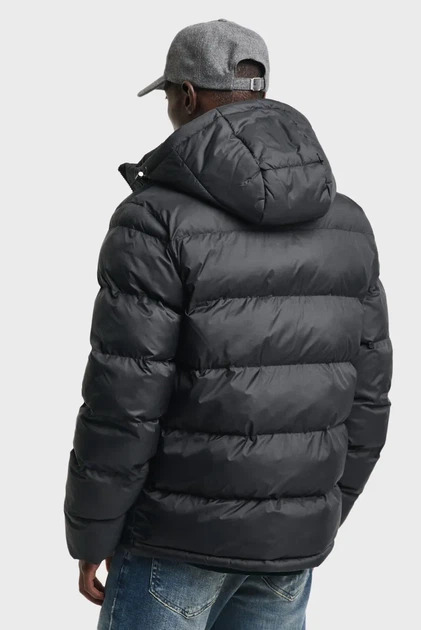 Чоловіча чорна куртка ACTIVE CLOUD JACKET Gant S 7006452 - Фото 2 Чоловіча чорна куртка ACTIVE CLOUD JACKET Gant S 7006452 - изображение 2