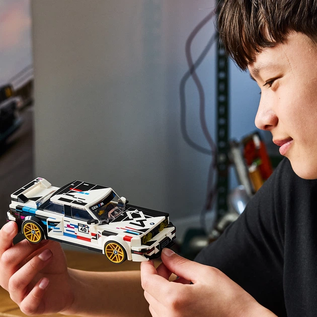 Конструктор LEGO Speed Champions BMW M3 E30 358 деталей (77263) - Фото 7 Конструктор LEGO Speed Champions BMW M3 E30 358 деталей (77263) - зображення 7