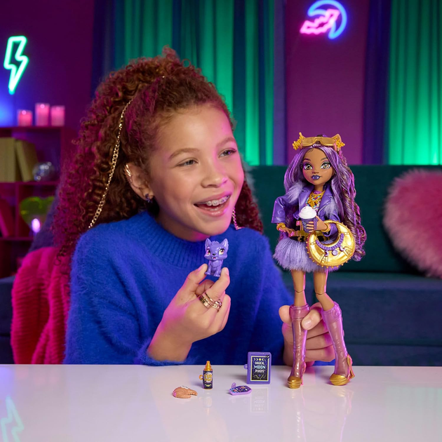 Лялька Монстер Хай Клодін Вульф Монстро класика – нова ніч Monster High Clawdeen Wolf JHK30 - Фото 4 Лялька Монстер Хай Клодін Вульф Монстро класика – нова ніч Monster High Clawdeen Wolf JHK30 - зображення 4