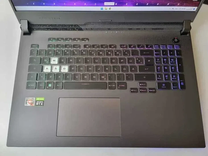 Ноутбук Asus ROG STRIX G17 G713 R9 7940HX/RTX 4070/RAM 16GB/SSD 512GB/QHD 240Hz Б\В - Б/У - Фото 4 Ноутбук Asus ROG STRIX G17 G713 R9 7940HX/RTX 4070/RAM 16GB/SSD 512GB/QHD 240Hz Б\В - Б/У - изображение 4