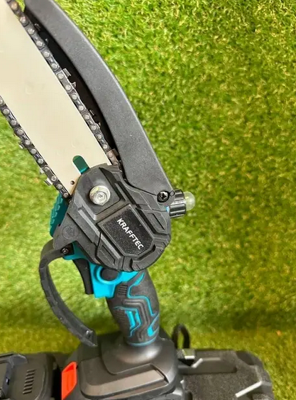 Акумуляторна мініпила Krafftec 48V/6Ah 1200 Вт безщіткова ланцюгова пила 6 дюймів з автоматичним мастилом та 2 АКБ - зображення 5