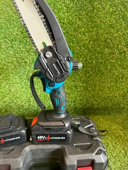 Акумуляторна мініпила Krafftec 48V/6Ah 1200 Вт безщіткова ланцюгова пила 6 дюймів з автоматичним мастилом та 2 АКБ - зображення 6