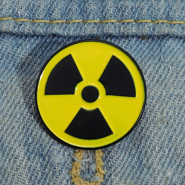 Пін Радіоактивність / Radiation (pncn-043) - Фото 2 Пін Радіоактивність / Radiation (pncn-043) - изображение 2