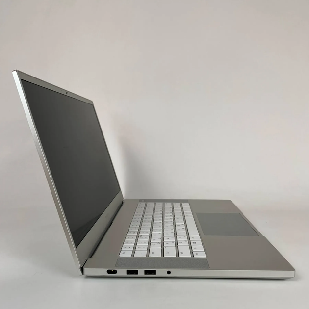 Игровой ноутбук Б-класс Razer Blade 15 / 15.6" (1920x1080) IPS / Intel Core i7-8750H (6 (12) ядер по 2.2 - 4.1 GHz) / 32 GB DDR4 / 1000 GB SSD / nVidia GeForce RTX 2060, 6 GB GDDR6, 192-bit / WebCam б/у + Подарок Беспроводная мышь / USB - изображение 4